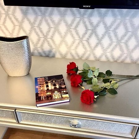 Flori De Iulie Apartamente บราชอฟ ภายนอก รูปภาพ